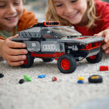 Rastar 10120 audi RS q e-tron 1:30 klocki 376 el.