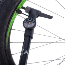 Pompka rowerowa z manometrem RALLEX - ręczna z uchwytem